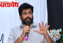 सरकारमध्ये असलेले बच्चू कडू मायक्रो फायनान्स कंपन्यांची कार्यालये फोडणार