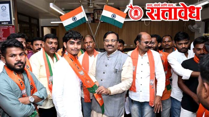 Sudhirbhau’s dynamic