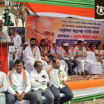 Hindu sammelan : ‘राष्ट्रपिता गांधी या देशाचे महात्मा होऊ शकत नाही’; काँग्रेस संतापली, गुन्हे दाखल करण्याची मागणी