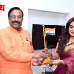 Sudhir mungantiwar : अभिनेत्री प्रार्थना बेहरे म्हणाल्या, सुधीरभाऊ म्हणजे लोकांची मने जिंकणारे नेतृत्व