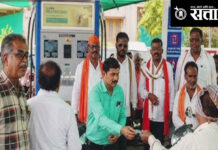 Petrol Price hike : ठाकरेंच्या कार्यकर्त्यांकडून पेट्रोल पंपवर ‘मेलोडी चॉकलेट’चे वाटप