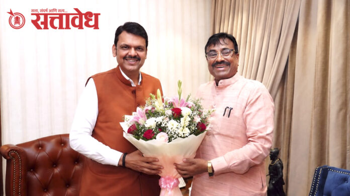 sudhir mungantiwar devendra fadanvis