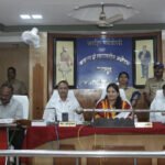 Akola Municipal Corporation : ‘निधी बिल्डरांच्या घशात घातला’, मनपा सभेत आरोप-प्रत्यारोपांनी गदारोळ